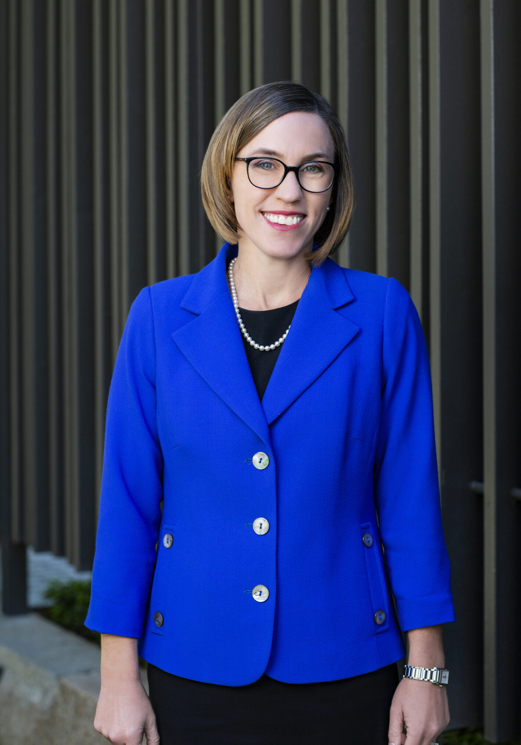 AZ Headshot 3_dark bckgd